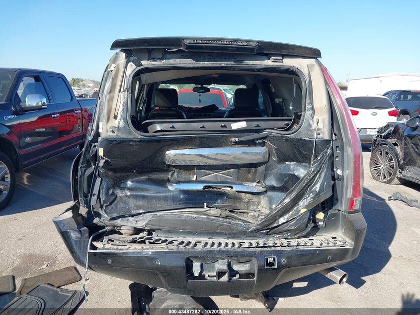 2008 Chevrolet Tahoe Lt VIN: 1GNFC130X8R226757 Lot: 43487282