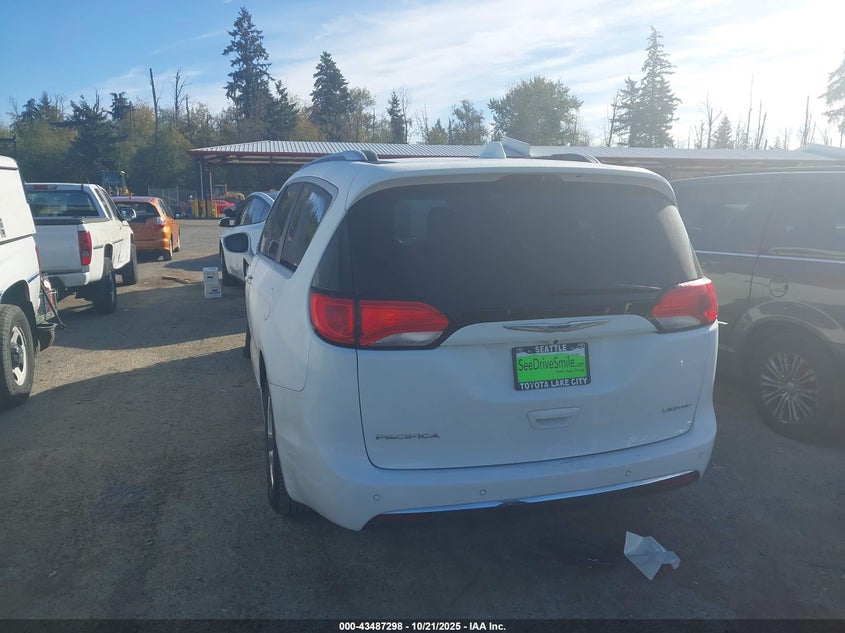 2019 CHRYSLER PACIFICA LIMITED - 2C4RC1GG6KR552053