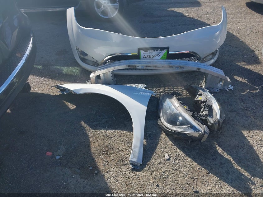 2019 CHRYSLER PACIFICA LIMITED - 2C4RC1GG6KR552053