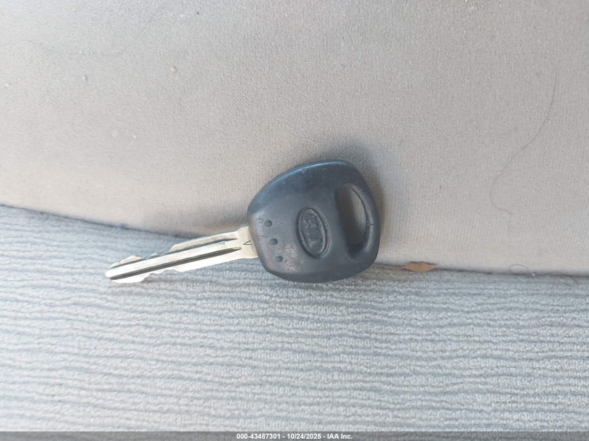 2011 Kia Sedona Lx VIN: KNDMG4C79B6382526 Lot: 43487301