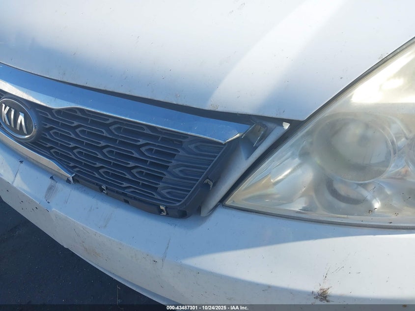 2011 Kia Sedona Lx VIN: KNDMG4C79B6382526 Lot: 43487301