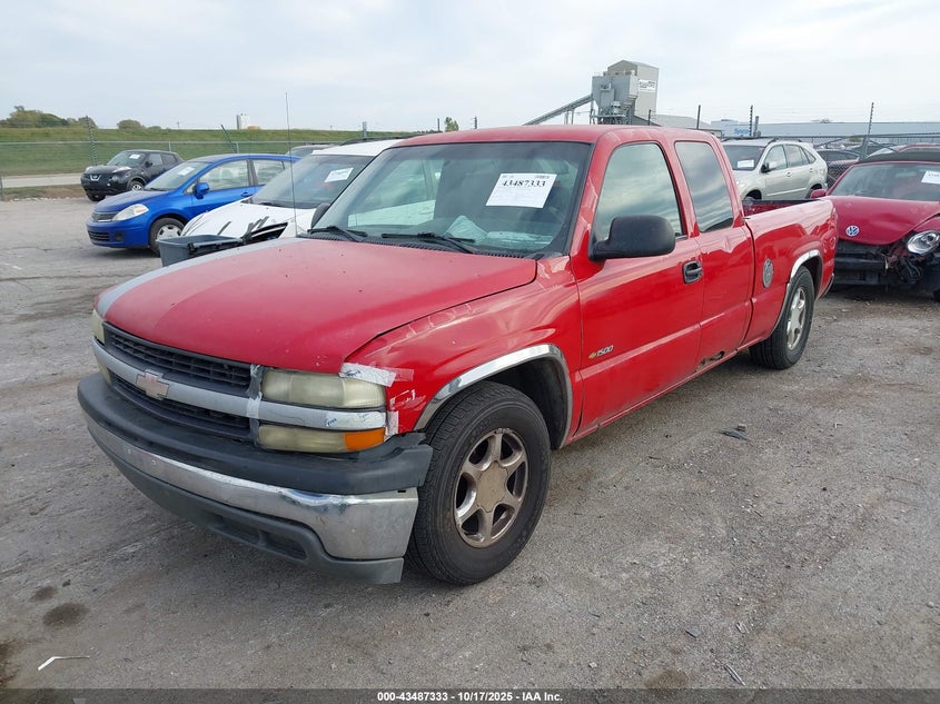 2GCEC19V321405200 2002 CHEVROLET SILVERADO photo no. 2