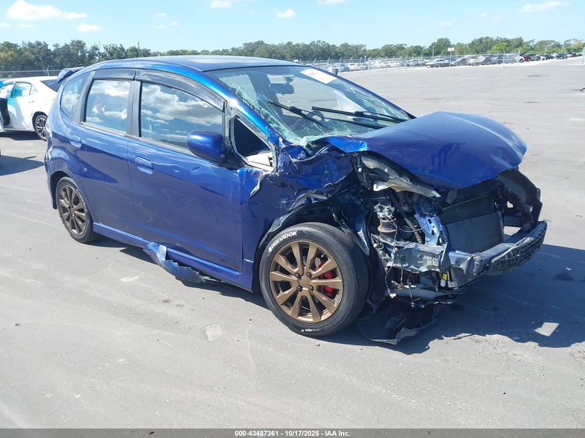 2013 HONDA FIT SPORT - JHMGE8H52DC021210