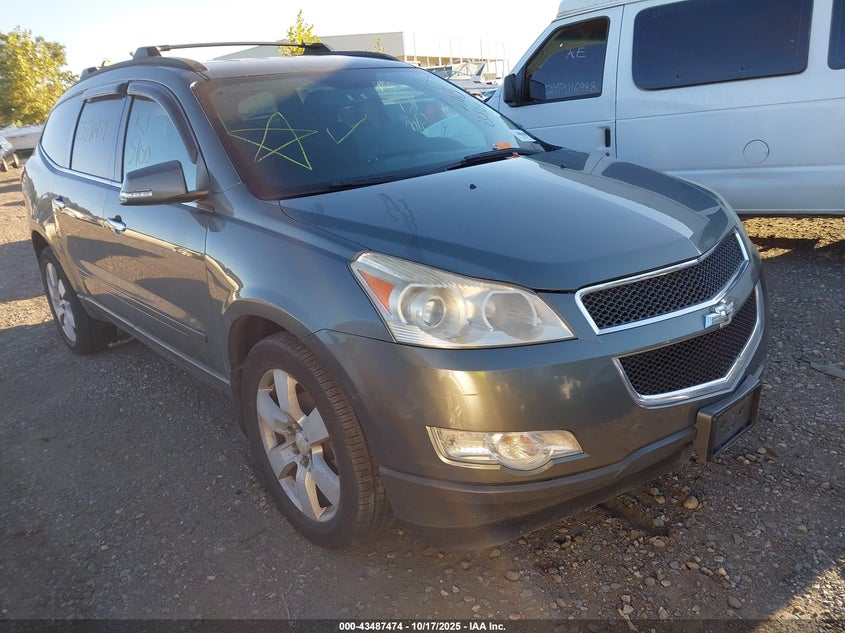 CHEVROLET TRAVERSE LT