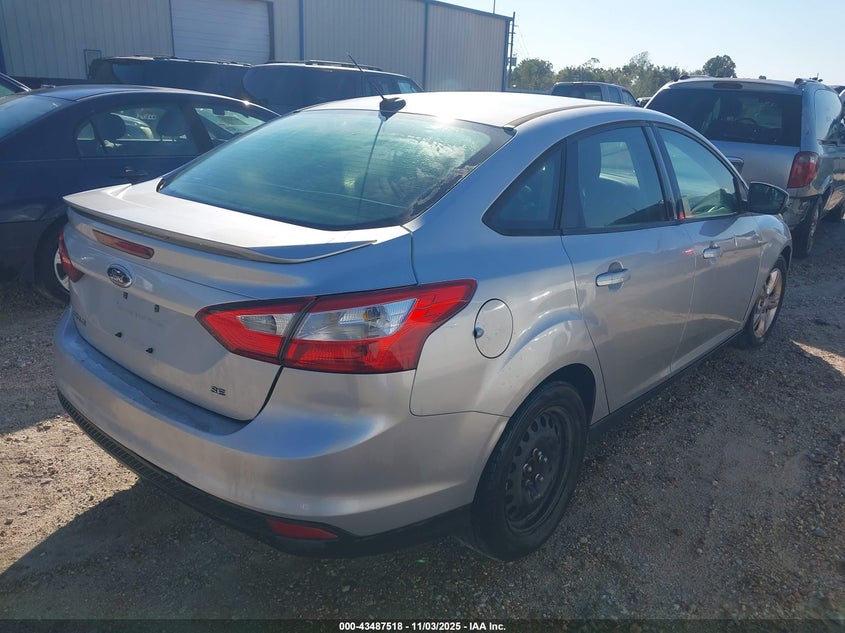 1FAHP3F24CL227046 2012 FORD FOCUS photo no. 4