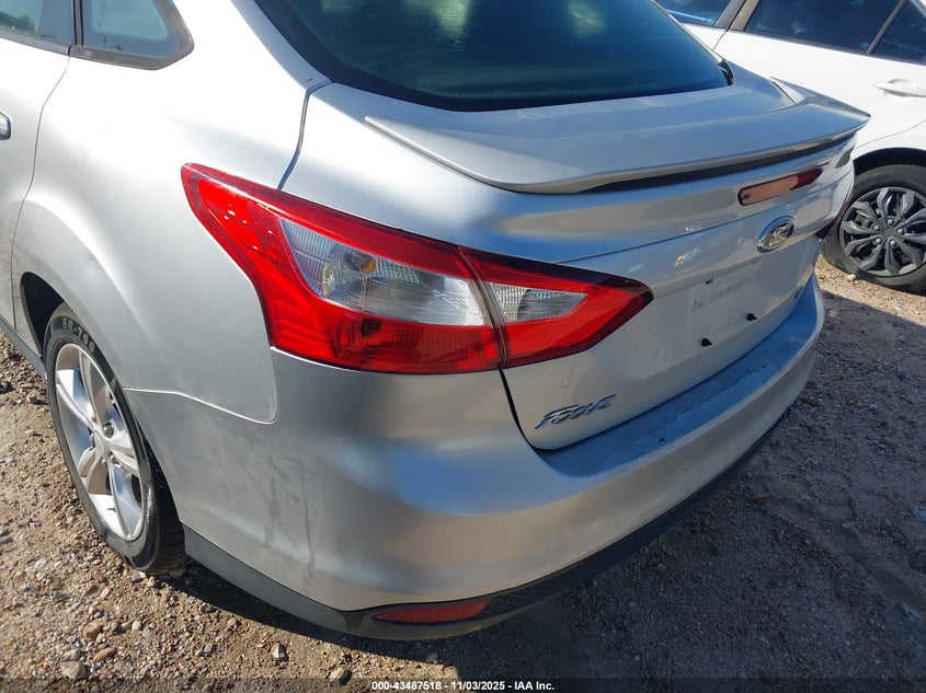 1FAHP3F24CL227046 2012 FORD FOCUS photo no. 6