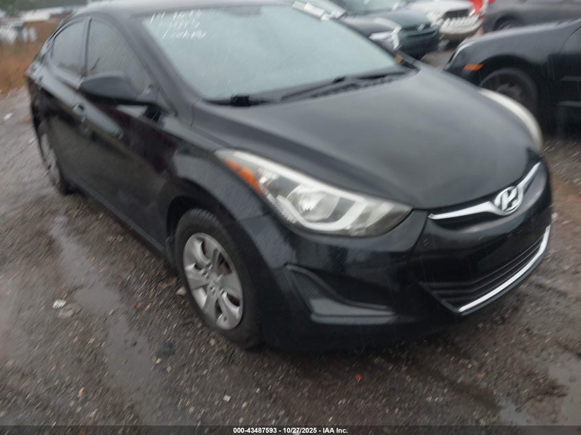 HYUNDAI ELANTRA SE