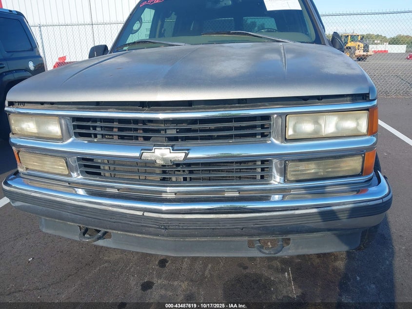 1GNEK13RXXJ347587 1999 CHEVROLET TAHOE photo no. 6