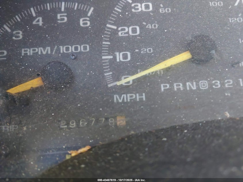 1GNEK13RXXJ347587 1999 CHEVROLET TAHOE photo no. 7