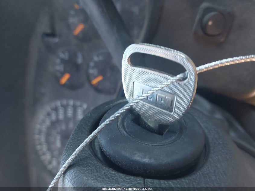 2003 Chevrolet Tahoe Z71 VIN: 1GNEK13Z13R215250 Lot: 43487629