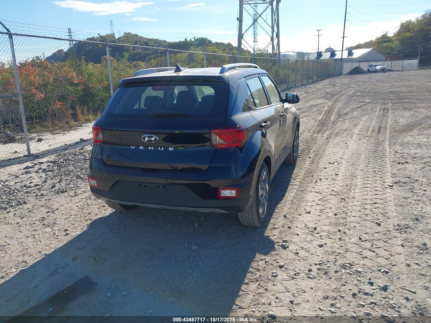 2022 HYUNDAI VENUE SEL KMHRC8A37NU162841