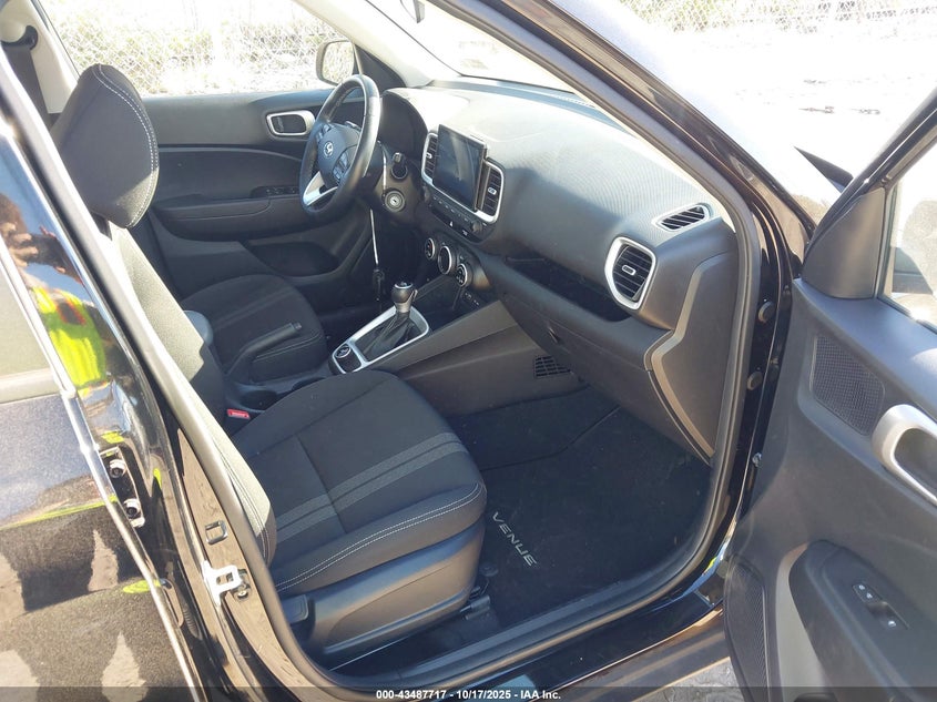 2022 HYUNDAI VENUE SEL KMHRC8A37NU162841