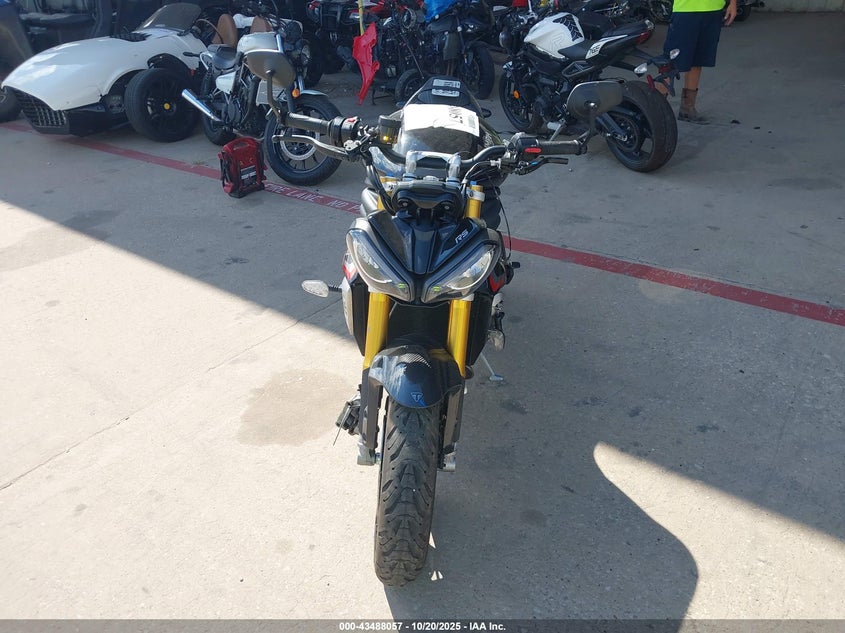 2022 TRIUMPH MOTORCYCLE SPEED TRIPLE 1200 RS SMTP01ST3NTAF9173