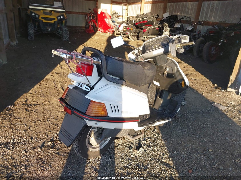 JYA3EKC03YA040337 2000 YAMAHA  photo no. 4