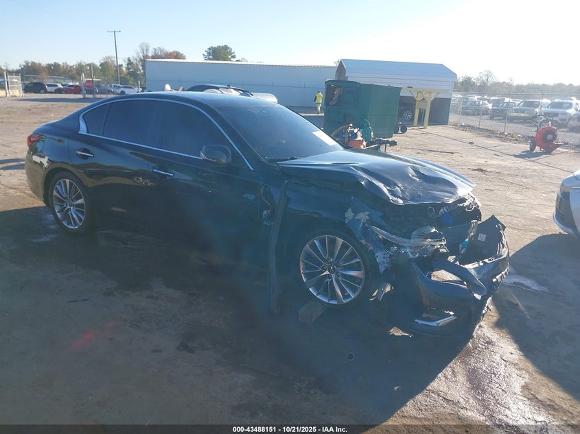 INFINITI Q50 3.0T LUXE