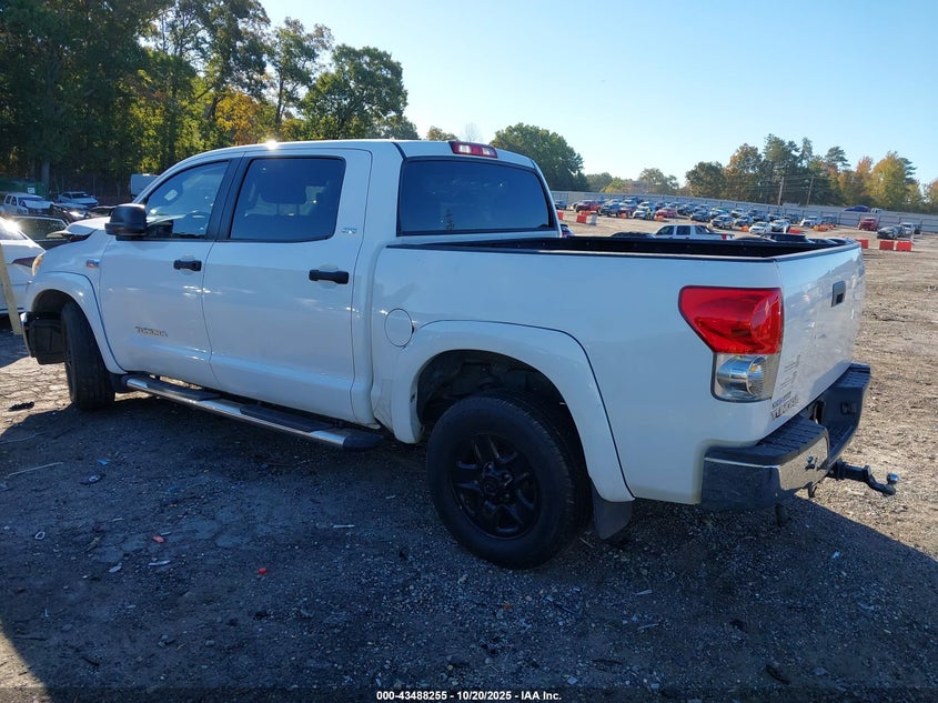 5TBEV54118S477917 2008 TOYOTA TUNDRA photo no. 3