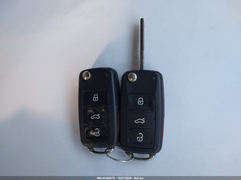 2010 Volkswagen Golf 2-Door VIN: WVWAB7AJ5AW212535 Lot: 43488375