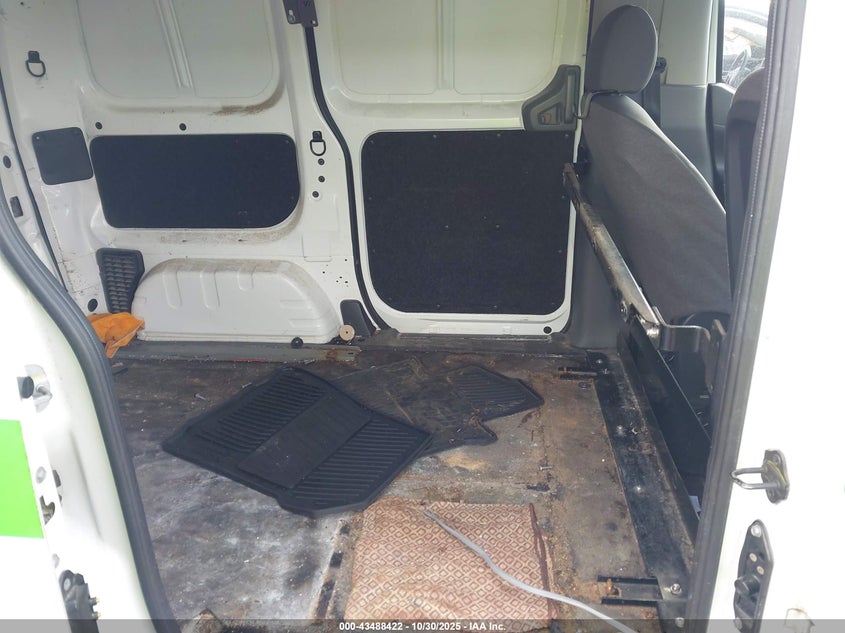 2021 NISSAN NV200  CARGO auction photo 8