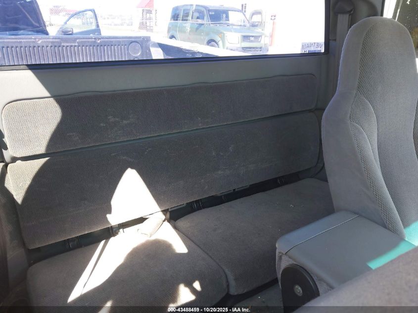 2000 Dodge Dakota Slt/Sport VIN: 1B7GL22X2YS632901 Lot: 43488459