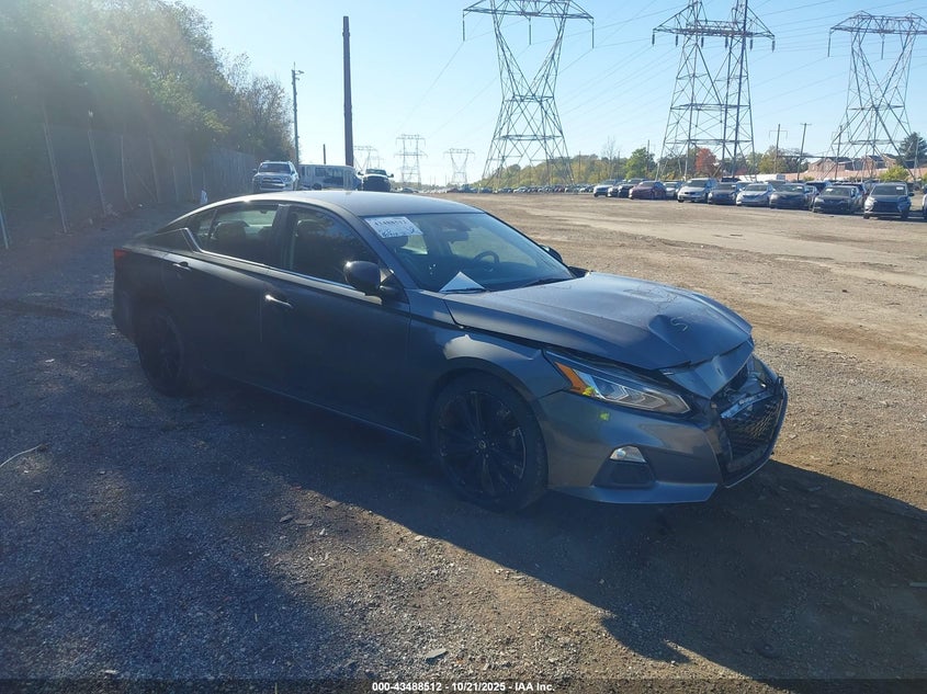 NISSAN ALTIMA SR FWD