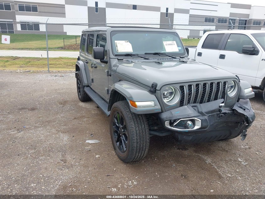 JEEP WRANGLER UNLIMITED SAHARA 4X4