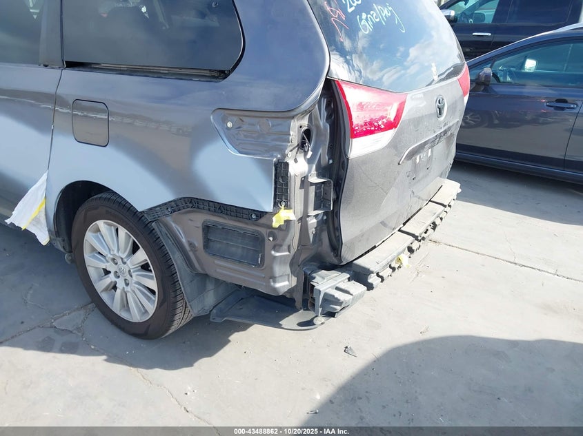 5TDDK3DC6BS019301 2011 TOYOTA SIENNA photo no. 19