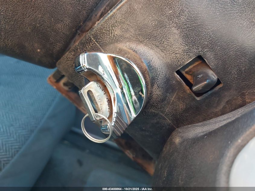 1992 Ford F250 VIN: 1FTHX25M8NKB32456 Lot: 43488864