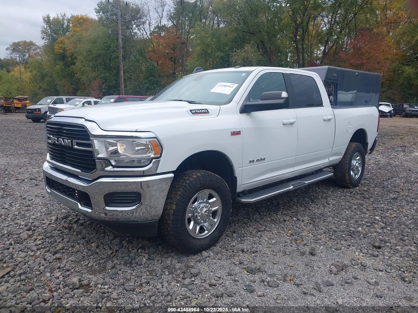 Vin: 3c6ur5dj6mg653464, lot: 43983923, ram 2500 big horn  4x4 6'4 box 20212