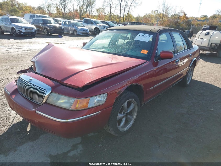 2MEFM74W0YX619084 2000 MERCURY GRAND MARQUIS photo no. 2