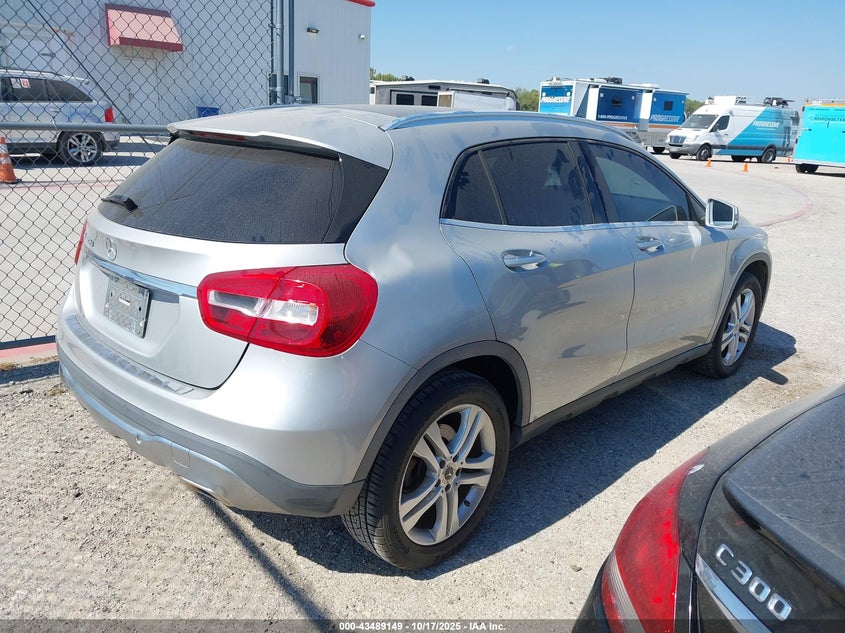 WDCTG4EB4JJ398359 2018 MERCEDES-BENZ GLA-KLASSE photo no. 4