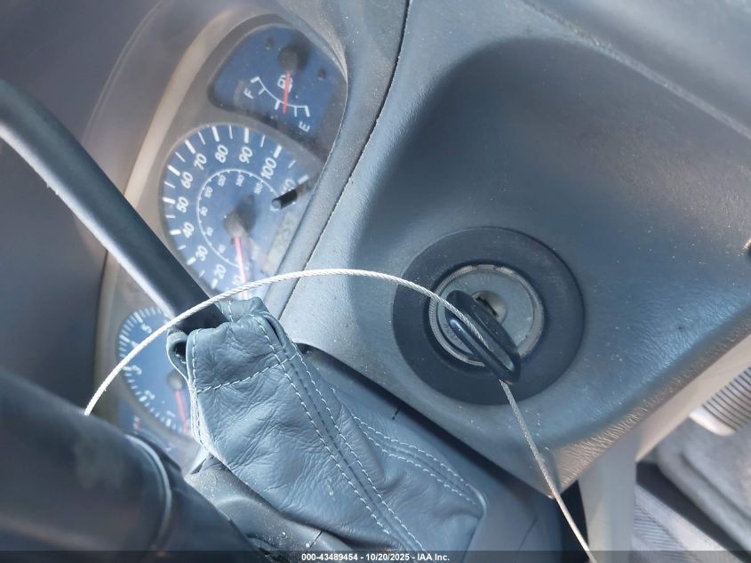 2002 Toyota Sienna Le VIN: 4T3ZF13C72U441706 Lot: 43489454