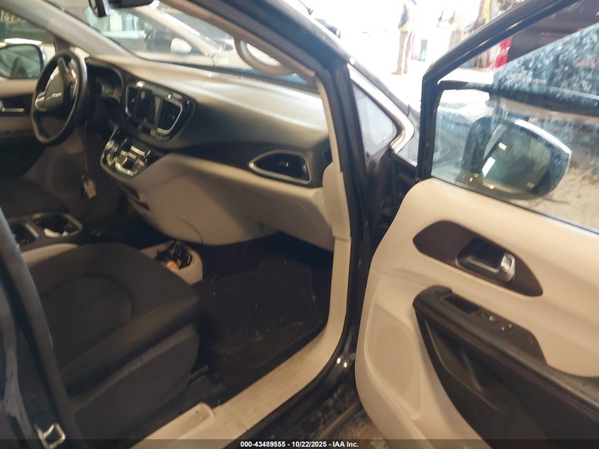 2C4RC1FG0KR721551 2019 CHRYSLER PACIFICA photo no. 5