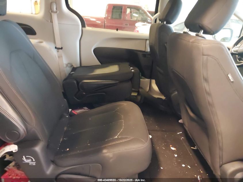 2019 Chrysler Pacifica Touring Plus VIN: 2C4RC1FG0KR721551 Lot: 43489555