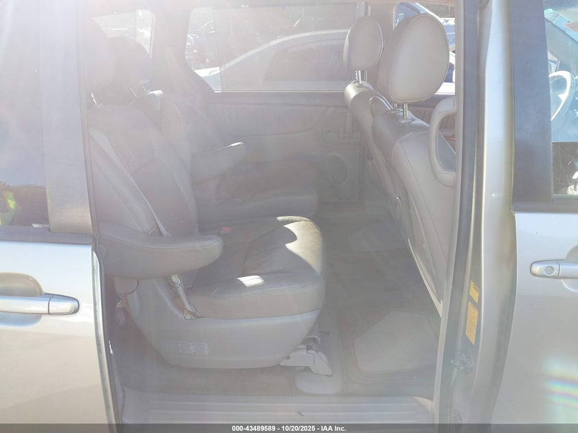 5TDZK22C39S258768 2009 TOYOTA SIENNA photo no. 8