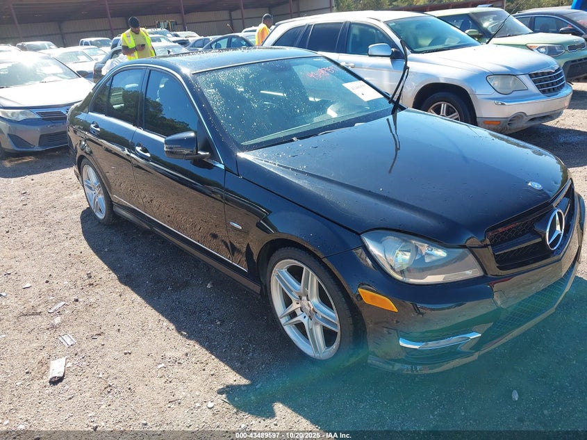 MERCEDES-BENZ C-CLASS LUXURY/SPORT