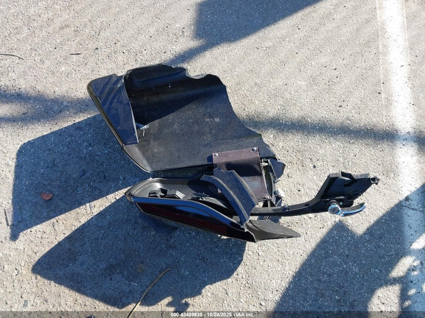 2018 HARLEY-DAVIDSON FLTRX ROAD GLIDE 1HD1KHC16JB666897