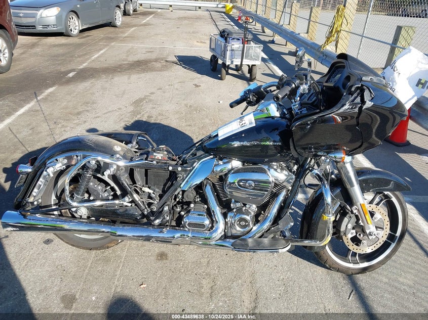 2018 HARLEY-DAVIDSON FLTRX ROAD GLIDE 1HD1KHC16JB666897