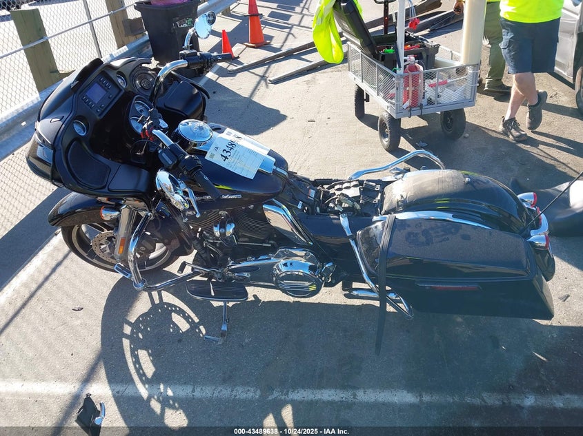 2018 HARLEY-DAVIDSON FLTRX ROAD GLIDE 1HD1KHC16JB666897