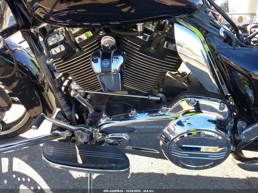 2018 HARLEY-DAVIDSON FLTRX ROAD GLIDE 1HD1KHC16JB666897