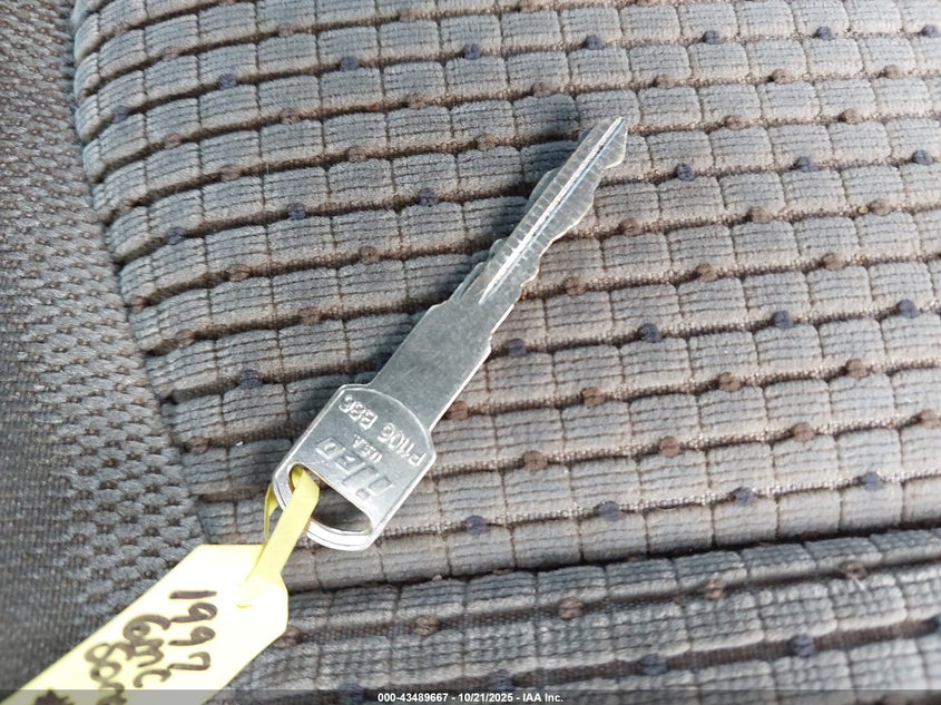 1997 GMC Sonoma Sls Wideside VIN: 1GTCS19X3V8526029 Lot: 43489667