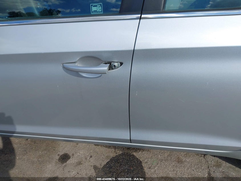 2017 HYUNDAI SONATA 5NPE24AF1HH540952