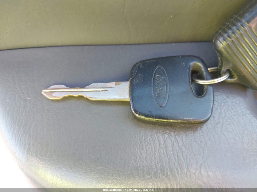 2001 Ford F-150 King Ranch Edition/Lariat/Xlt VIN: 1FTRW08L01KC51773 Lot: 43489803