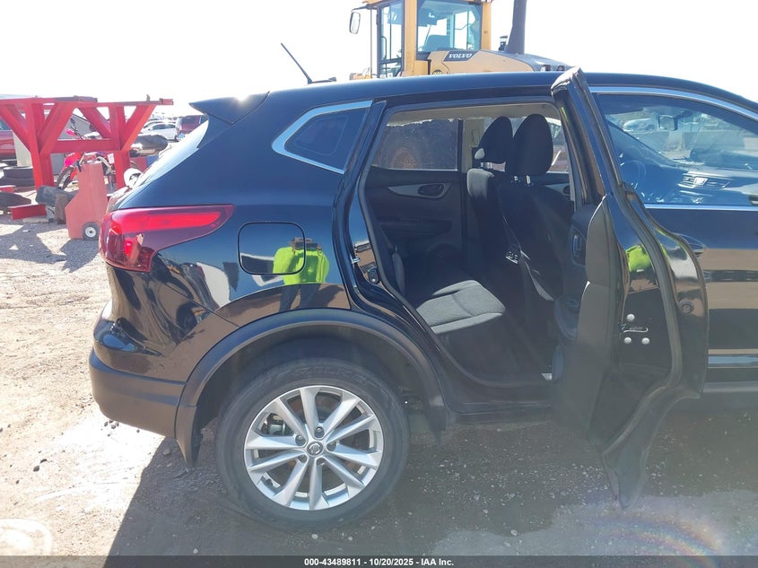 2017 NISSAN ROGUE SPORT S JN1BJ1CP9HW034390