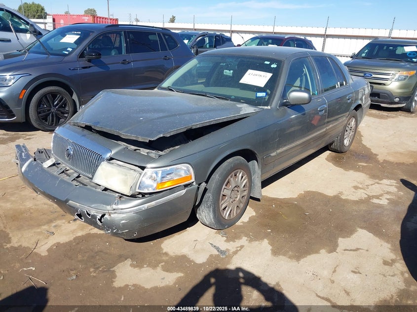 2MEFM74W84X666499 2004 MERCURY GRAND MARQUIS photo no. 2