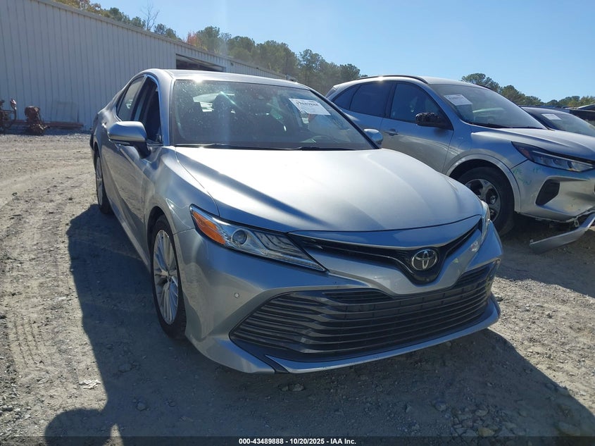 TOYOTA CAMRY XLE V6