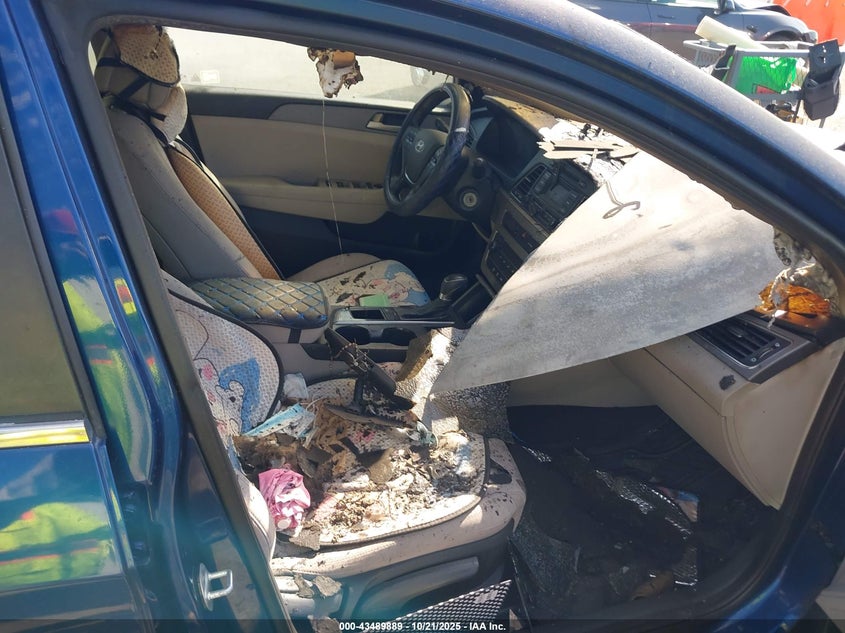 2017 HYUNDAI SONATA 5NPE24AF1HH477383