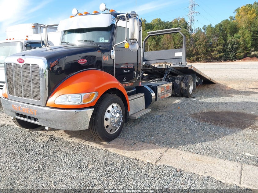 2NP2HM6X2LM647173 2020   photo no. 2