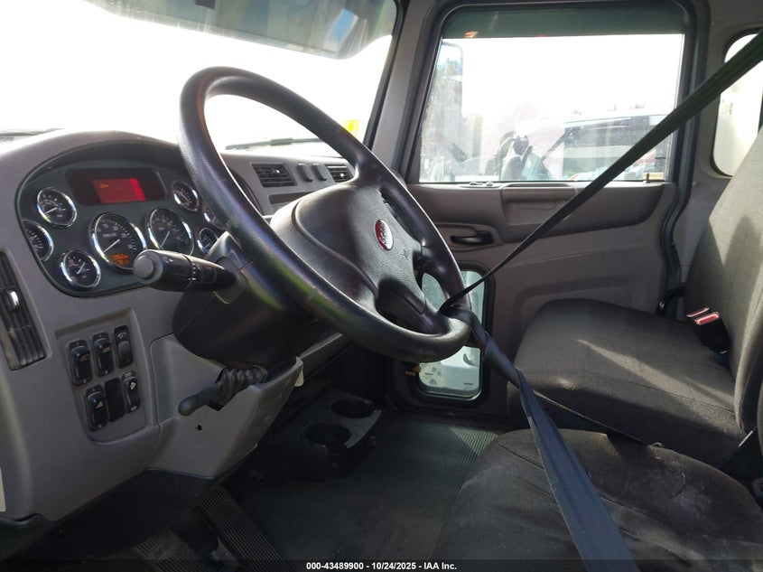 2NP2HM6X2LM647173 2020   photo no. 6