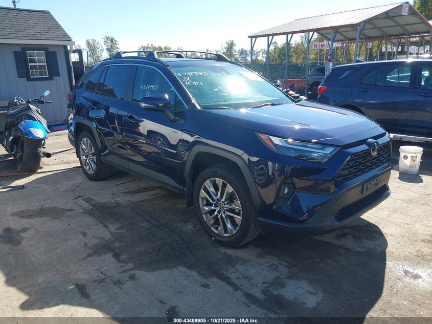 TOYOTA RAV4 XLE PREMIUM
