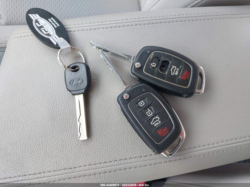 2015 HYUNDAI SONATA SE 5NPE24AF2FH150830